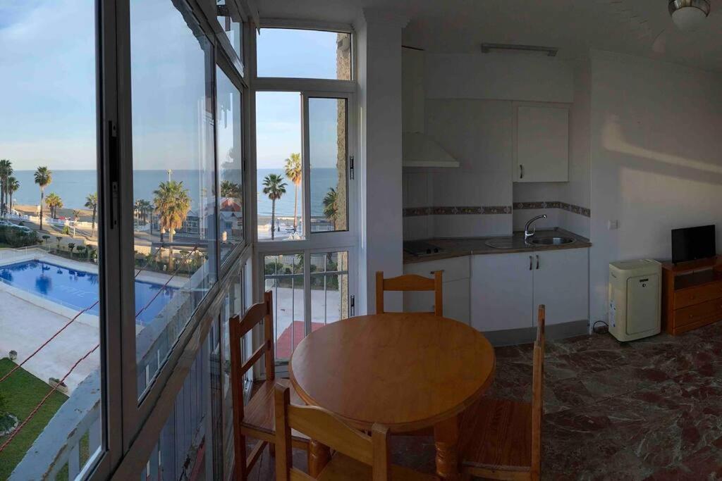 Apartment First Line Of The Sea 贝纳尔马德纳 外观 照片