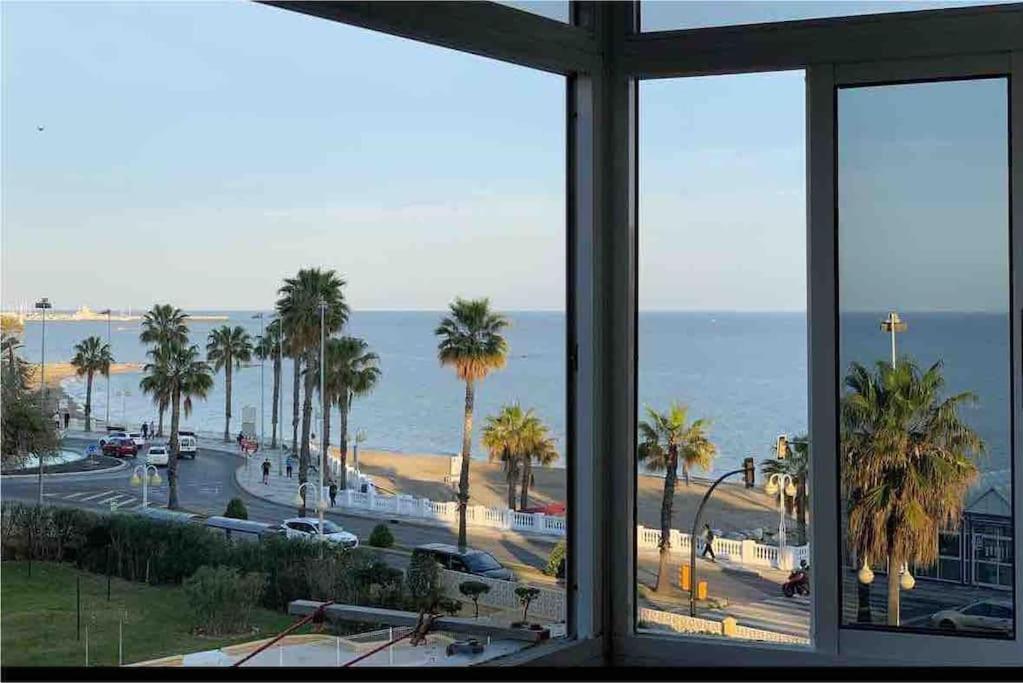 Apartment First Line Of The Sea 贝纳尔马德纳 外观 照片