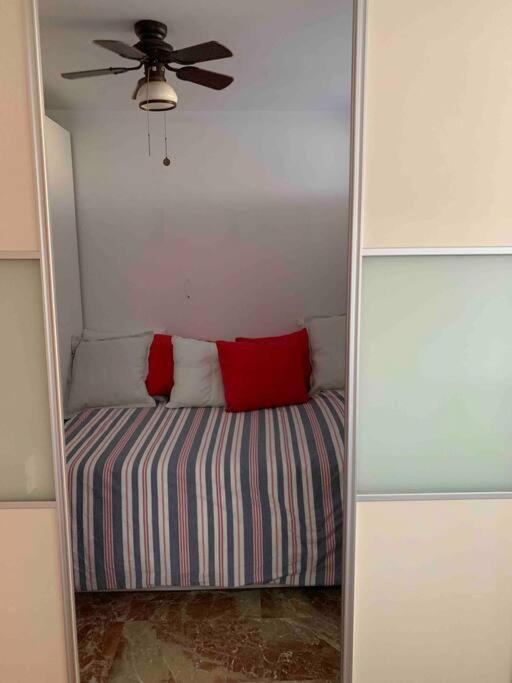 Apartment First Line Of The Sea 贝纳尔马德纳 外观 照片